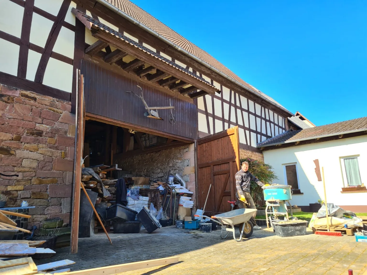 Arbeiten am historischen Fachwerk